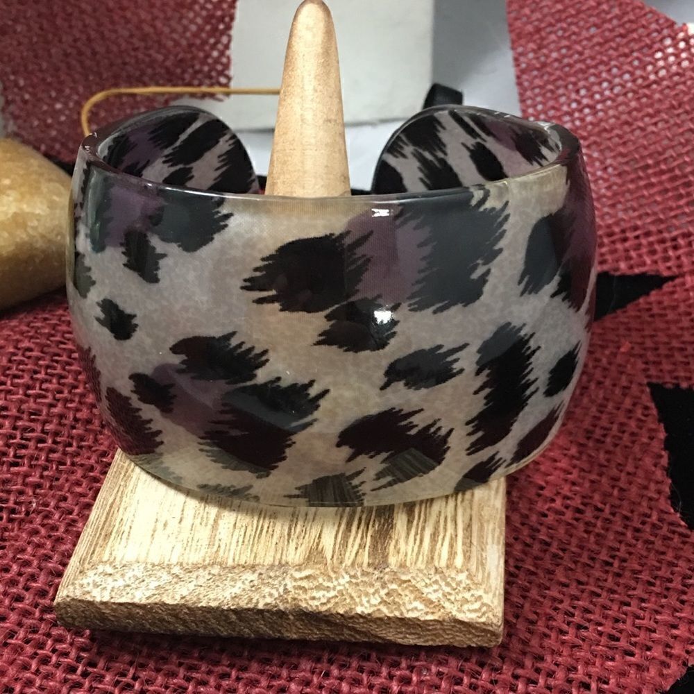 Vintage lucite animal print bangle
